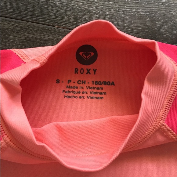 Roxy small rash guard - Picture 5 of 6